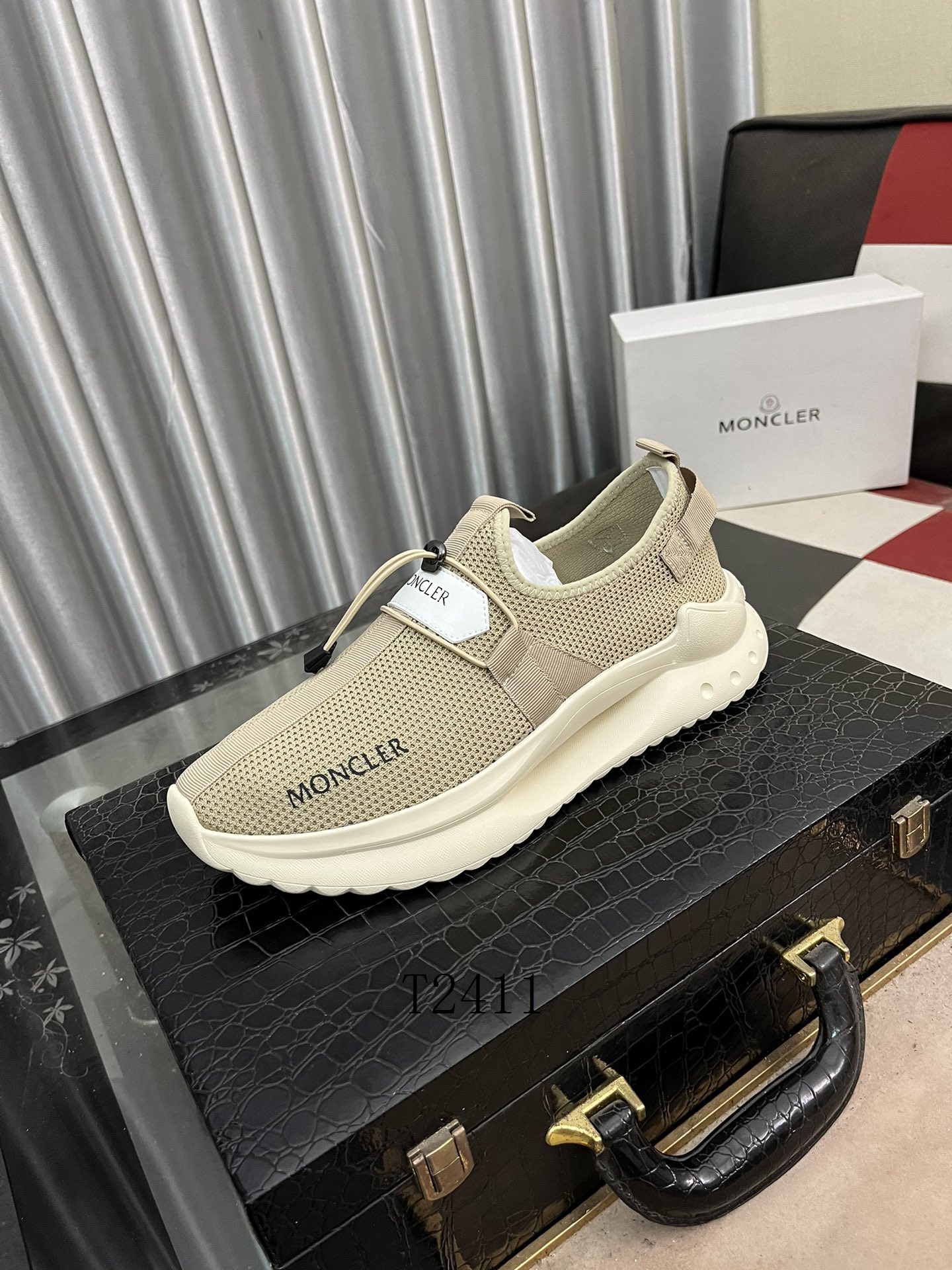 Moncler Casual Men 0123