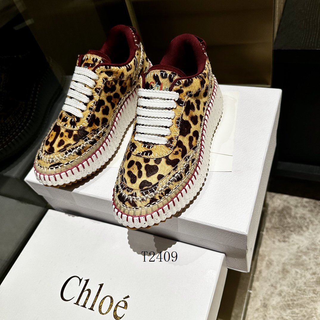 Chloe Low cut Women 1127