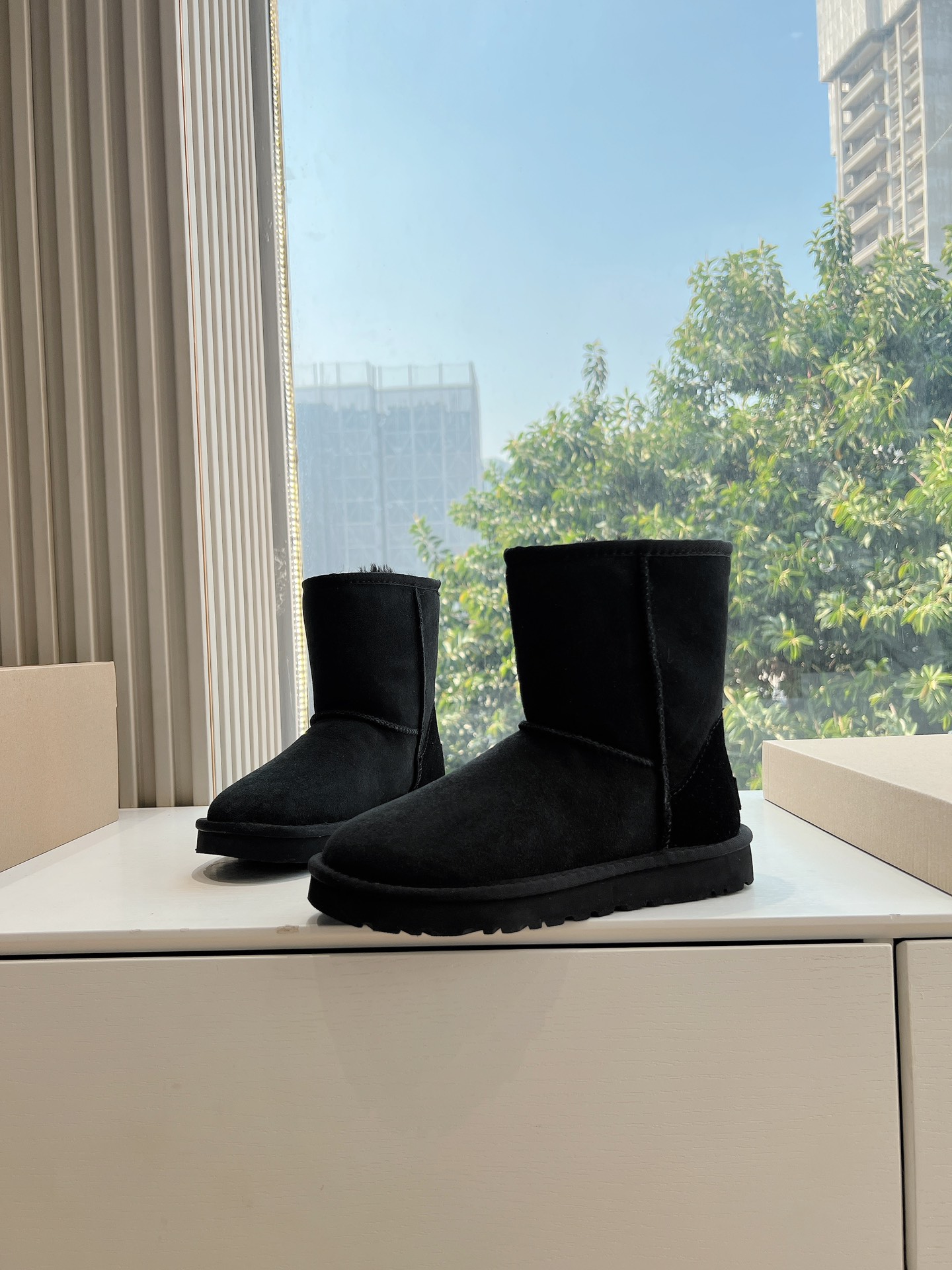 UGG sz35-40 h1010