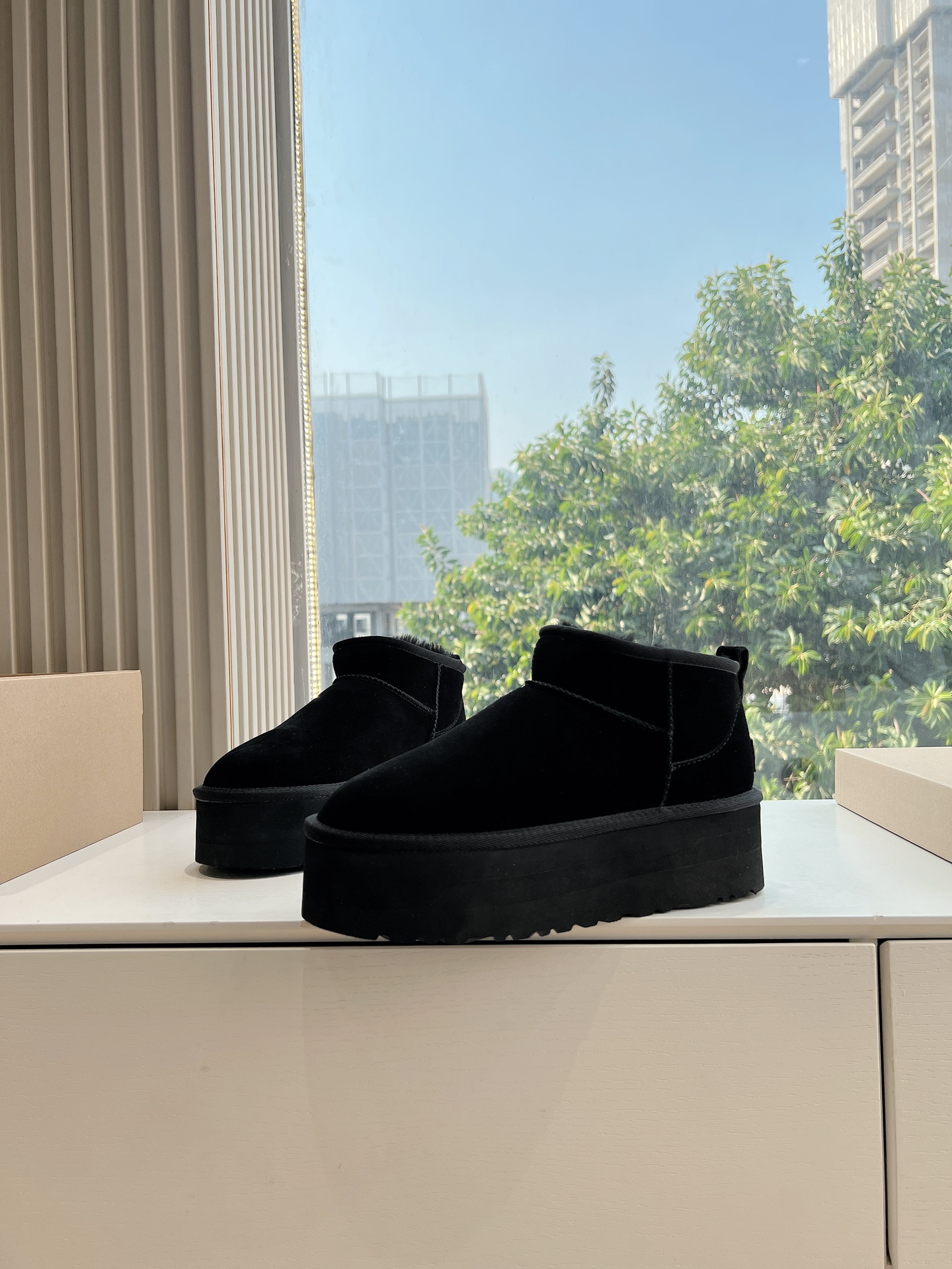 UGG sz35-40 h1018