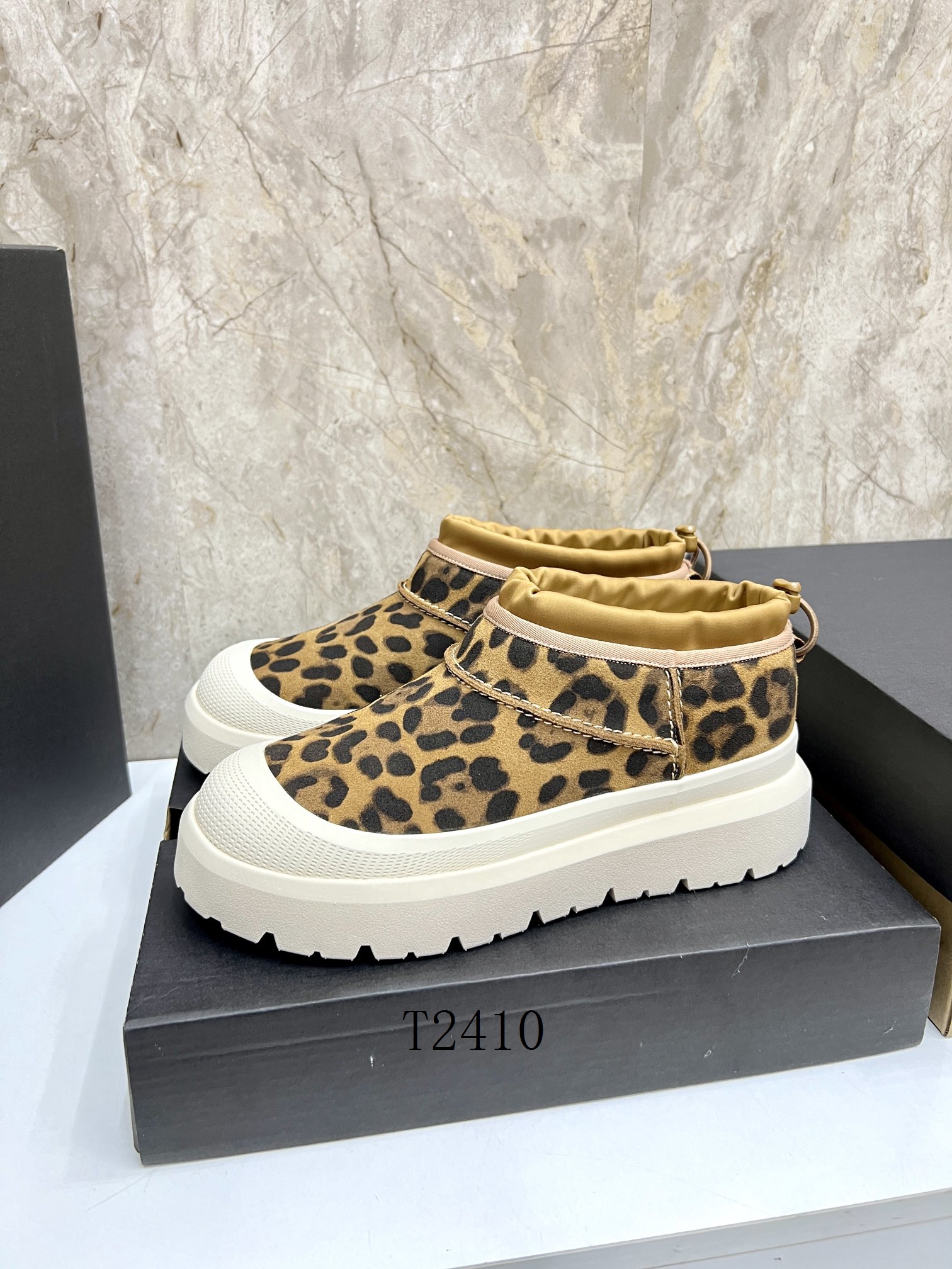 UGG sz38-46 h1002