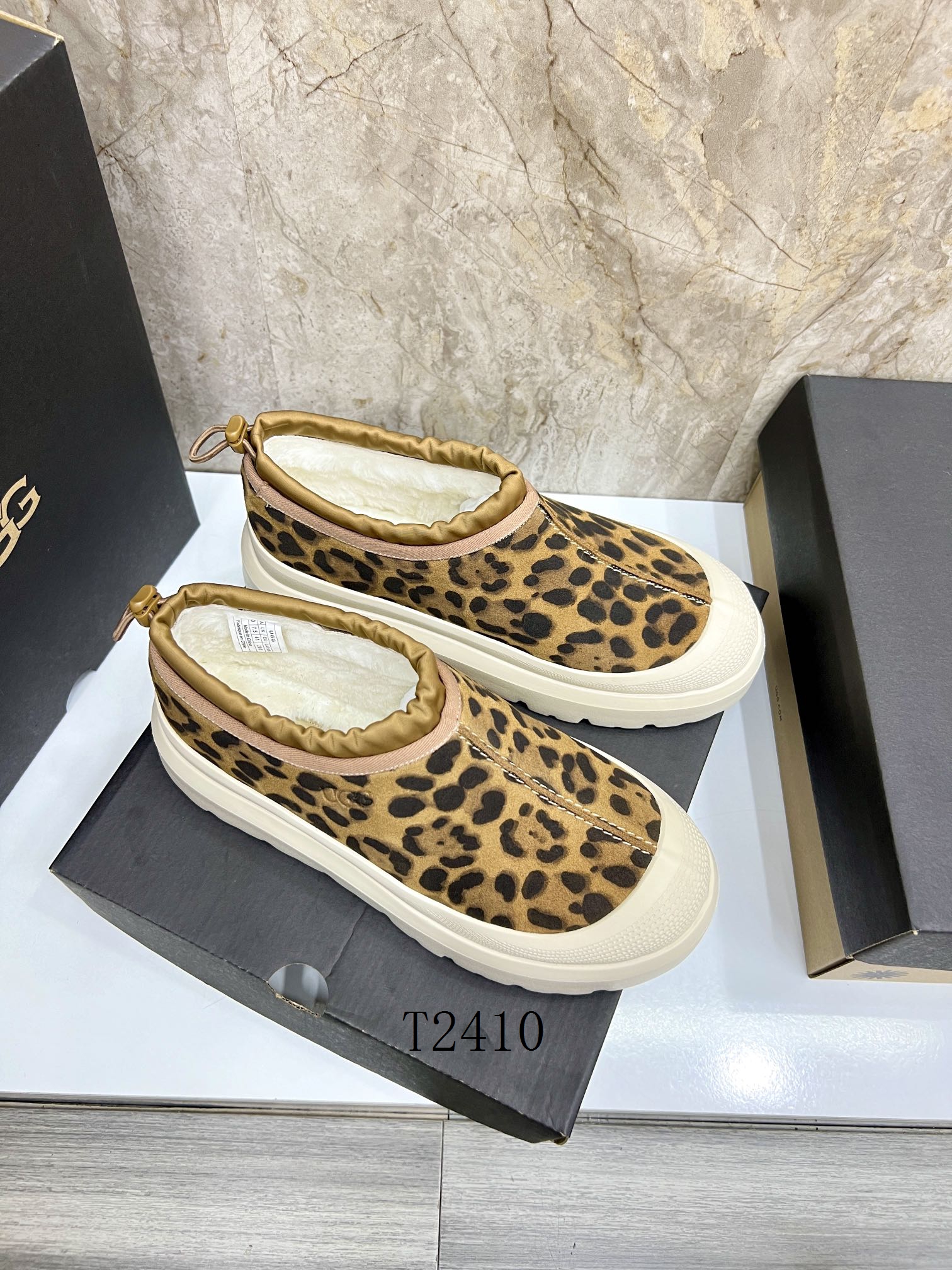 UGG Casual Women 0323