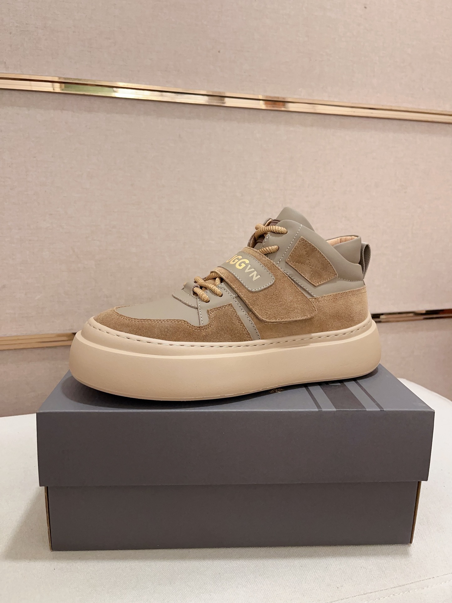 UGG sz39-44 h1019