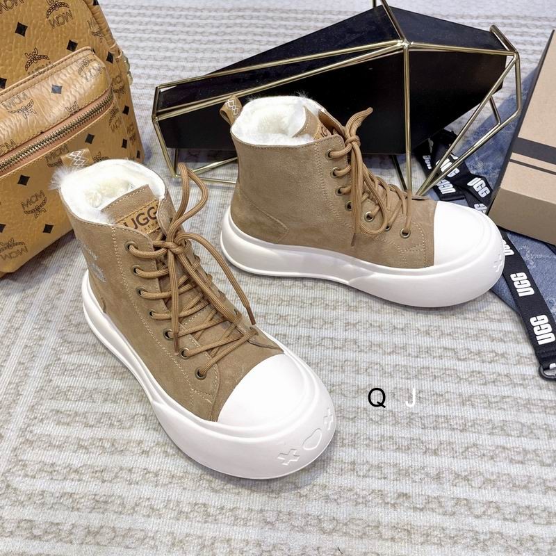 UGG sz35-40 J1101