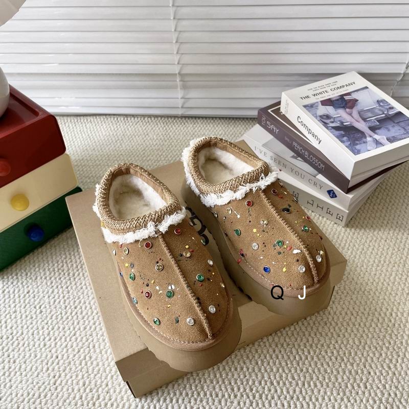 UGG sz35-40 J1104
