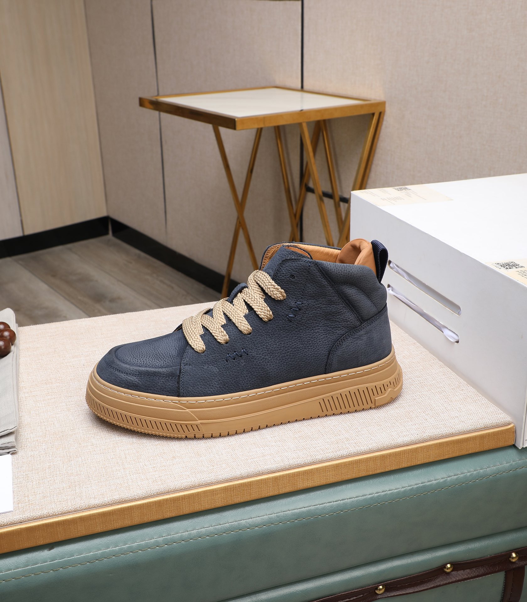 UGG sz39-44 hnh0110