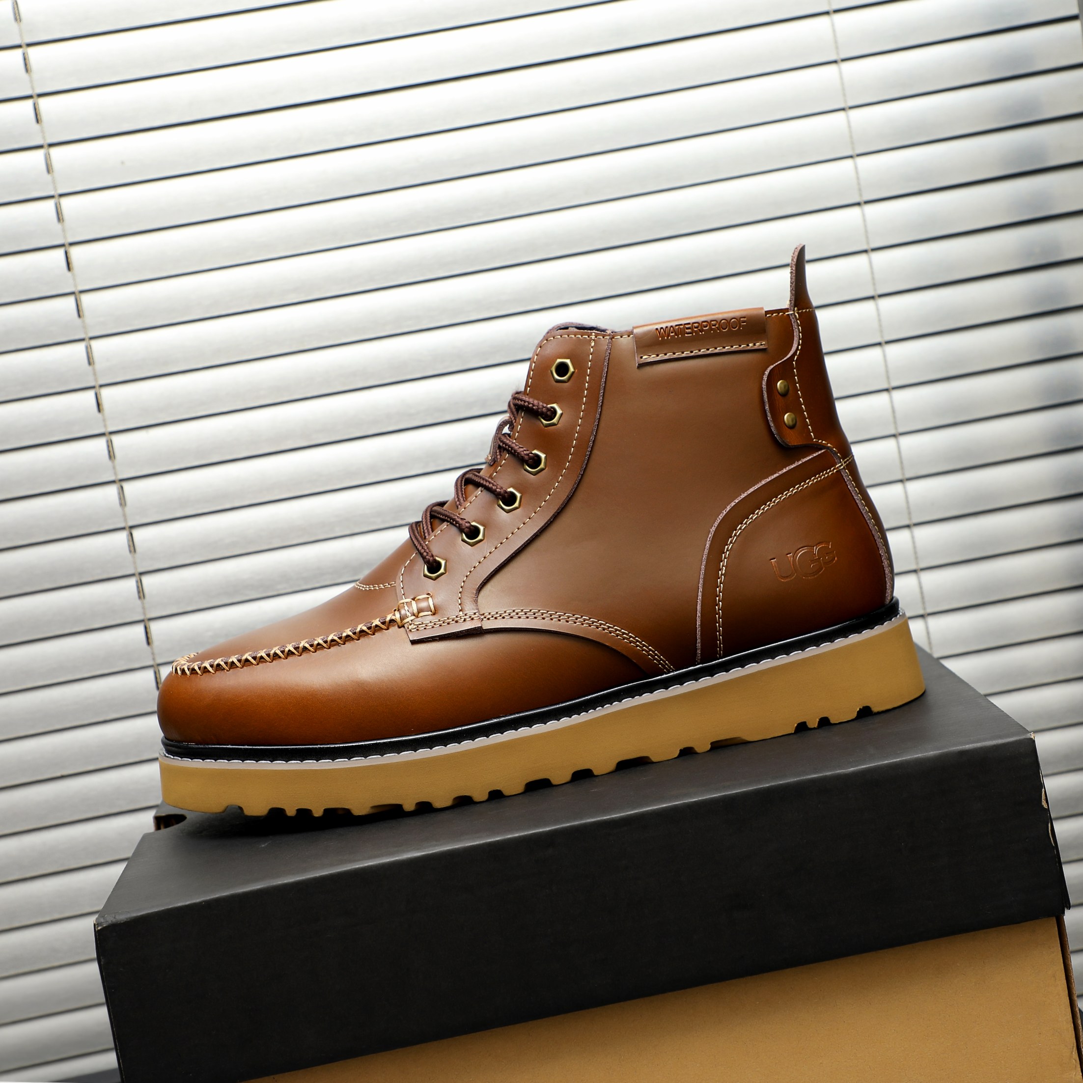 UGG sz39-44 hnh0115
