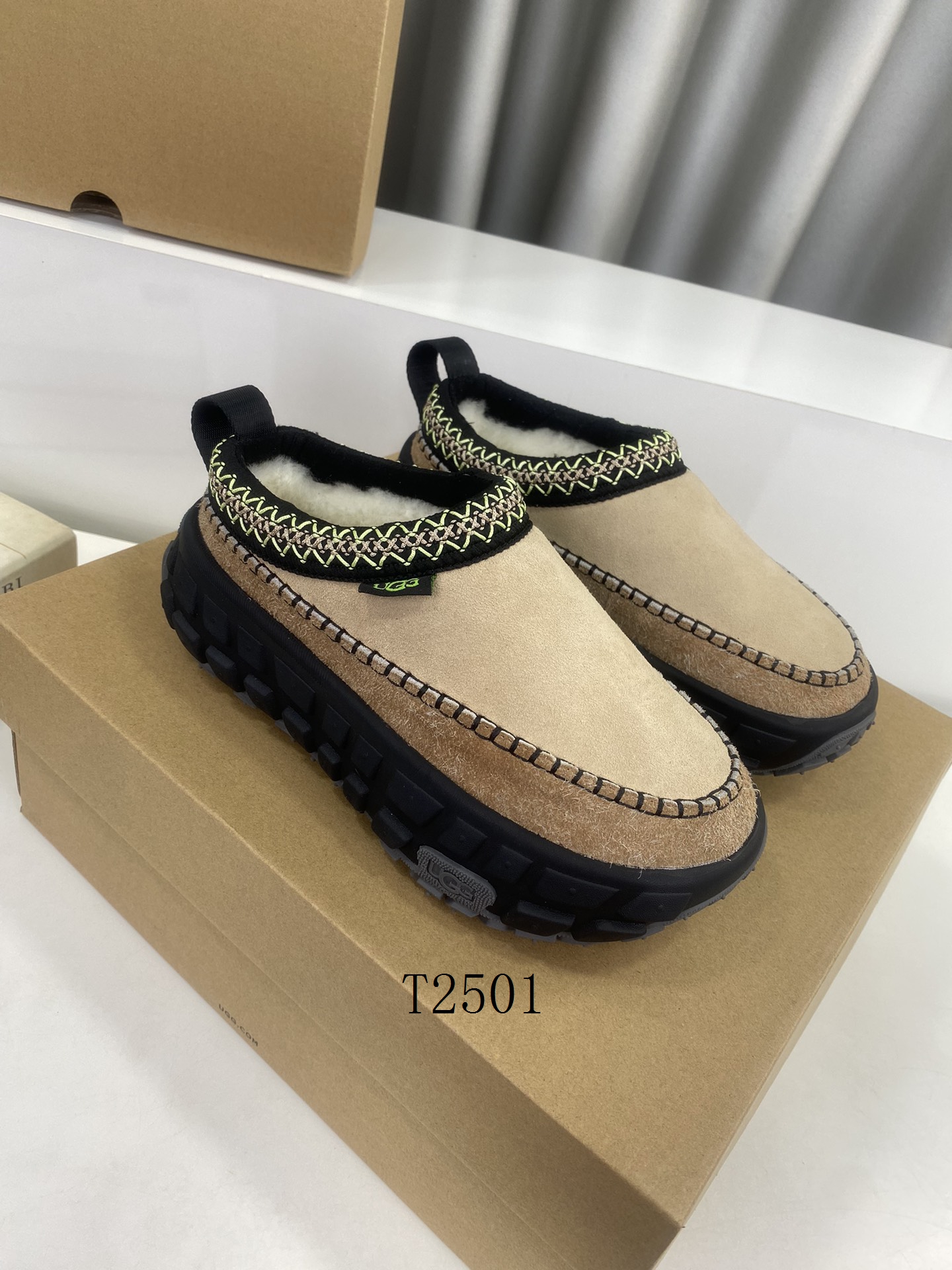 UGG sz35-40 h0101