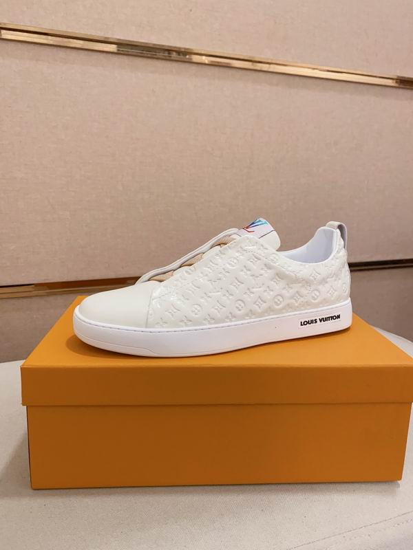 LV sz38-44 hnh0558