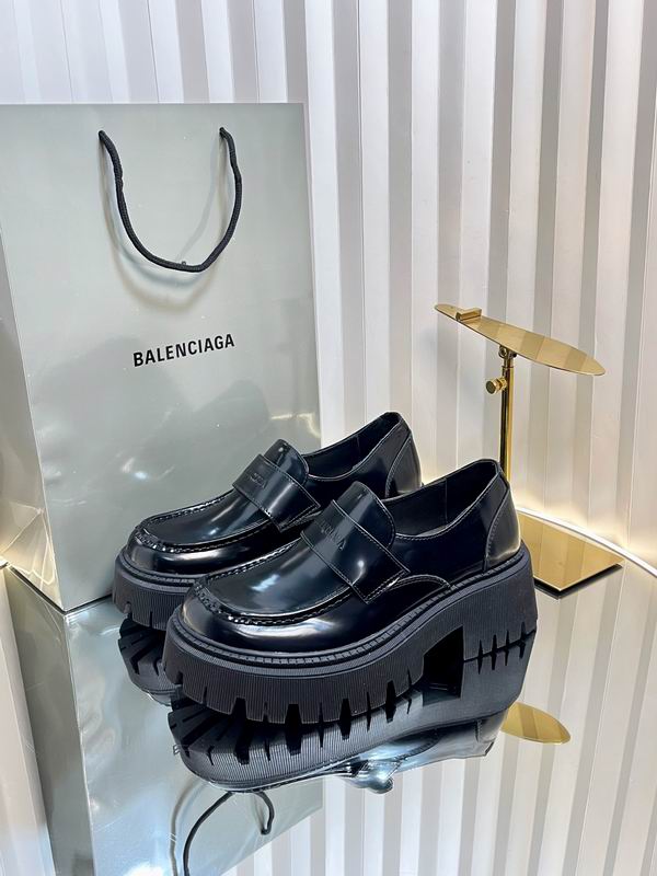 2026 Balenciaga Women Leather shoes 0309
