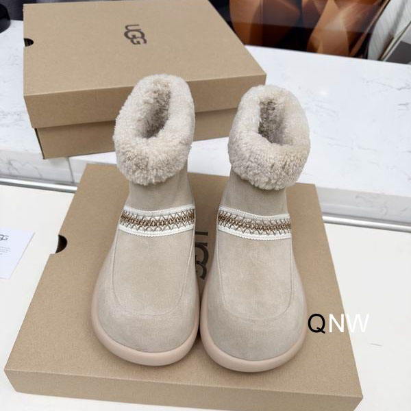UGG sz35-40 N1149