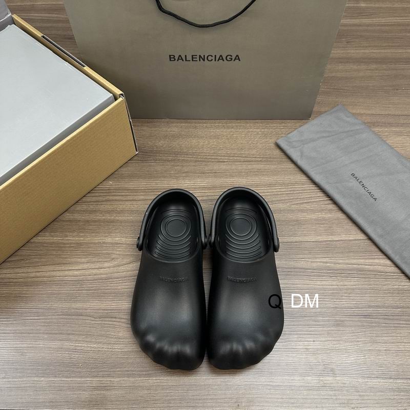 Balenciaga sz35-45 DM0601