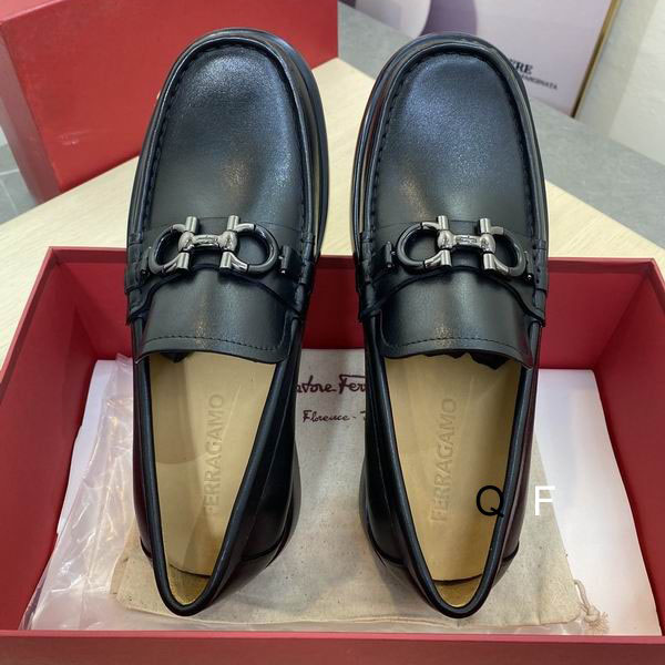 Ferragam sz38-45 TF0840