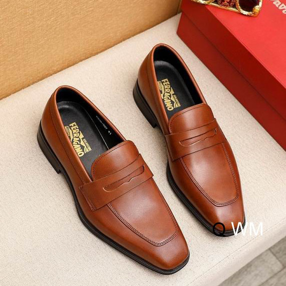 Ferragamo sz39-45 WM0877