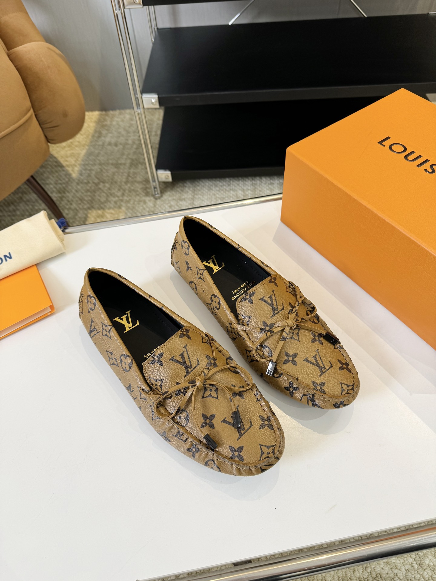 LV woman dress shoes 0817