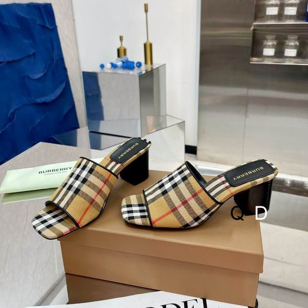 Burberry 高跟鞋 TS
