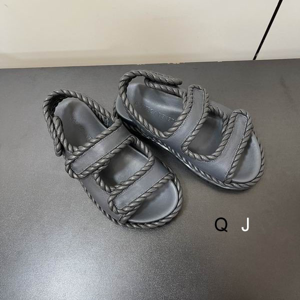 BV 凉鞋 TS